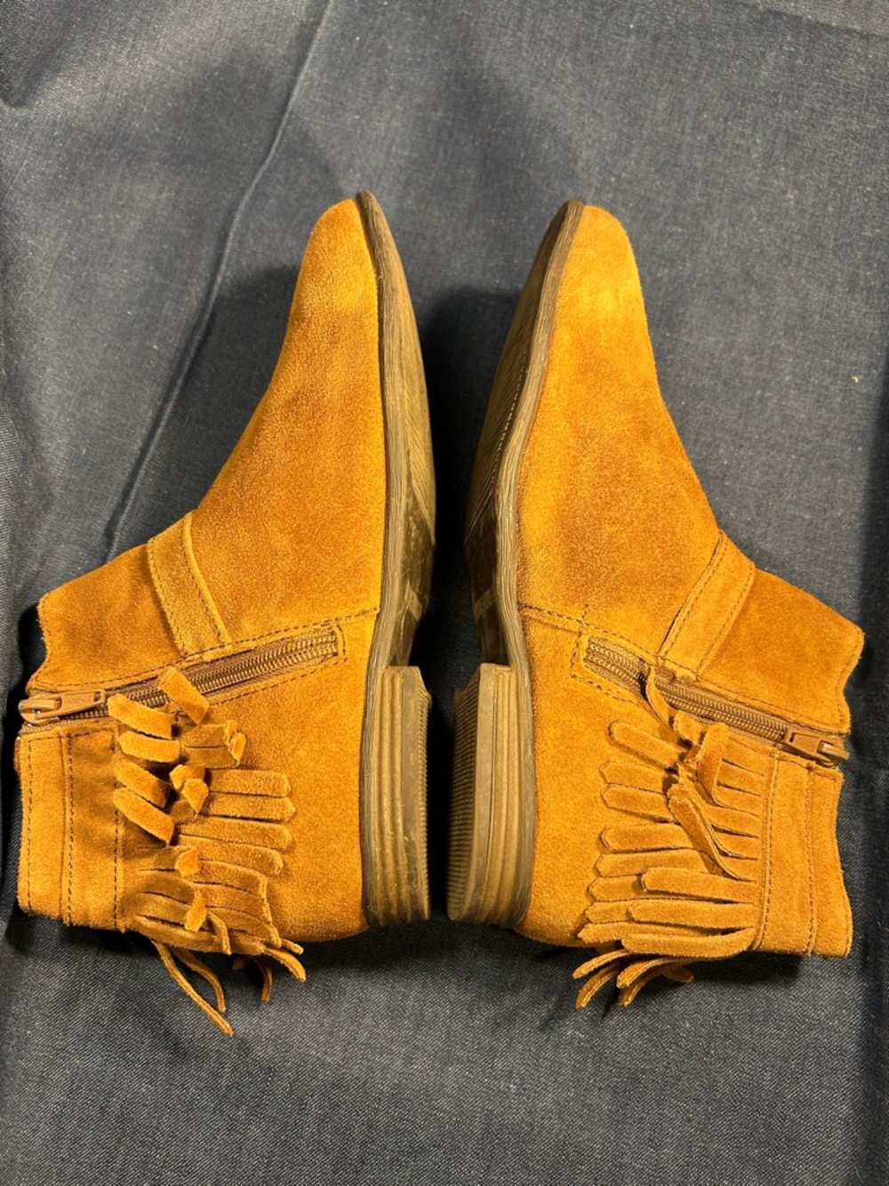 Minnetonka leather ankle booties moccasins with fringe - Picture 8 of 14